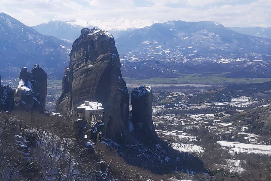 From Thessaloniki: Private Day Trip to Meteora with Transfer - Viewpoints that show the full sweep