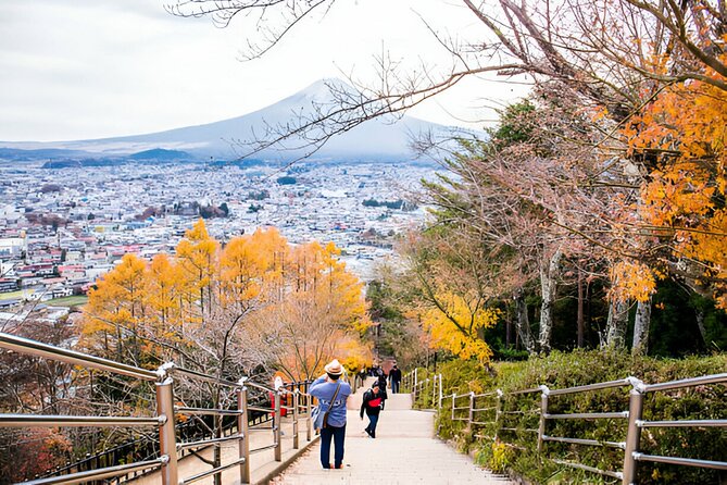 From Tokyo: Mt Fuji and Hakone Private Day Trip - Hakone Shrine brings a quieter pause