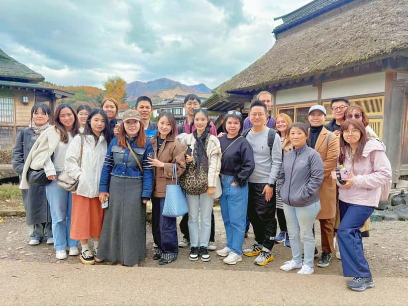 From Tokyo: Mt Fuji, Arakurayama and Kawaguchi Lake Day Trip - Arakurayama Sengen Park and Chureito Pagoda