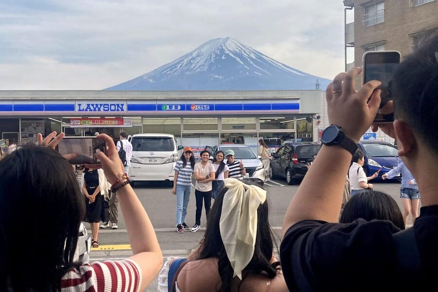 From Tokyo: Mt. Fuji & Hakone Private Day Trip - Mt. Kachi Kachi Ropeway and Oishi Park