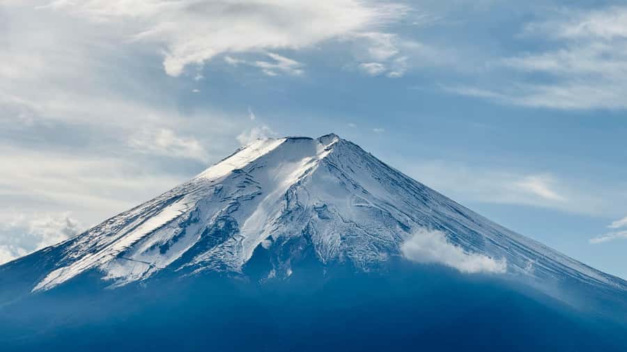 From Tokyo/Yokohama: Mt.Fuji & Hakone Private Day Tour - Lake Kawaguchiko: lunch, views, and breathing room