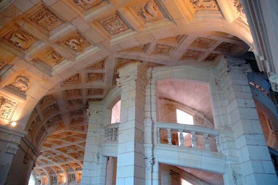 From Tours/Amboise: Chenonceau & Chambord Chateaux Day Trip - Chenonceau and its bridge over the Cher