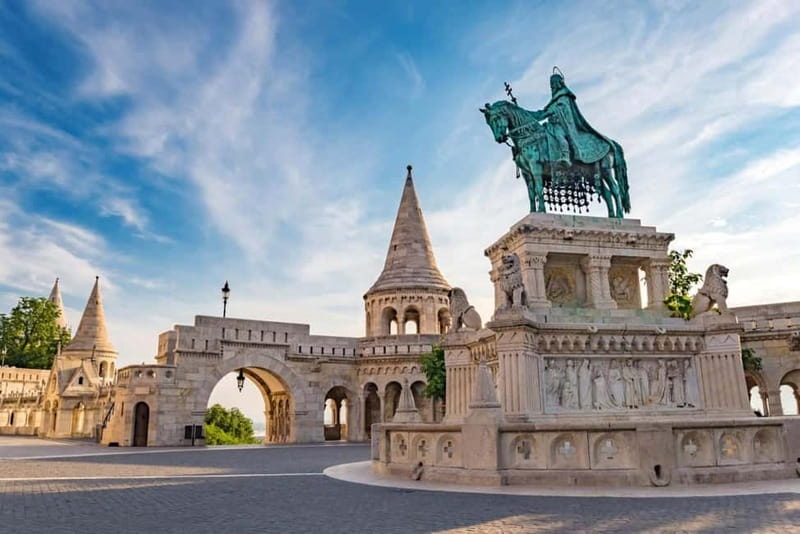 From Vienna: Budapest Group Day Trip - The Early Pickup and Ride Into Hungary