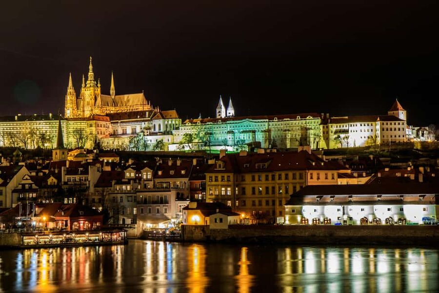 From Vienna: Day Trip to Prague and Brno with Transfer - From Vienna through Moravia to Prague