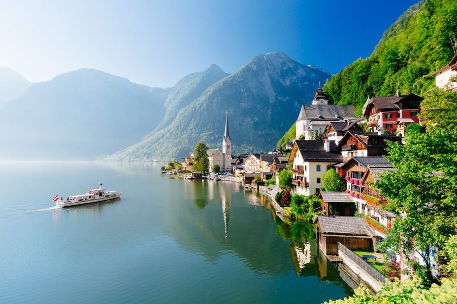From Vienna: Full Day Trip to Hallstatt and Salzkammergut - Why Hallstatt makes this long day worthwhile