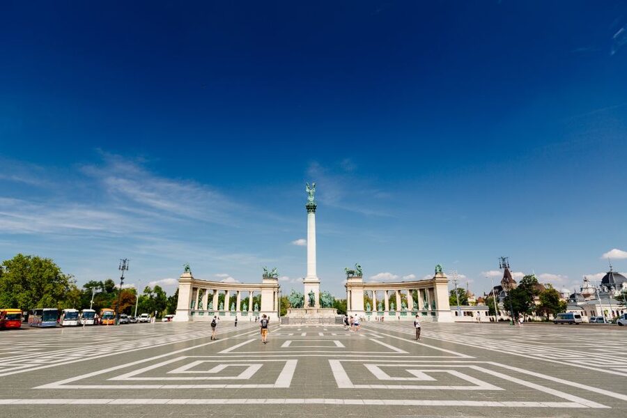 From Vienna: Guided Day Trip to Budapest - Should you book it?