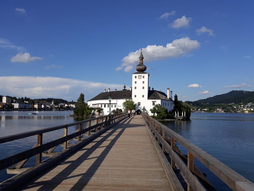 From Vienna: Hallstatt, Mountains & Alpine Lakes Day Trip - The long road from Vienna to the Salzkammergut