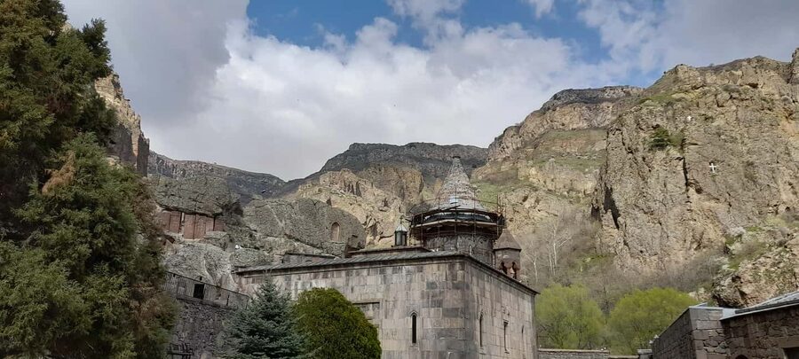 From Yerevan: 6 Most Instagramable Armenian Sights Day Trip - Lunch in Garni and the lavash question