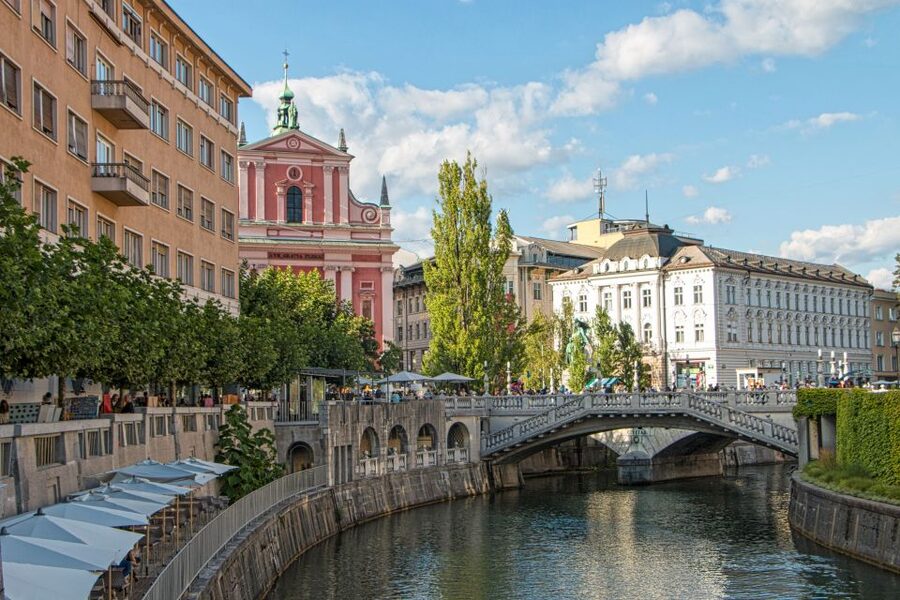 From Zagreb: Ljubljana and Lake Bled Guided Day Trip - Riding up to Ljubljana Castle