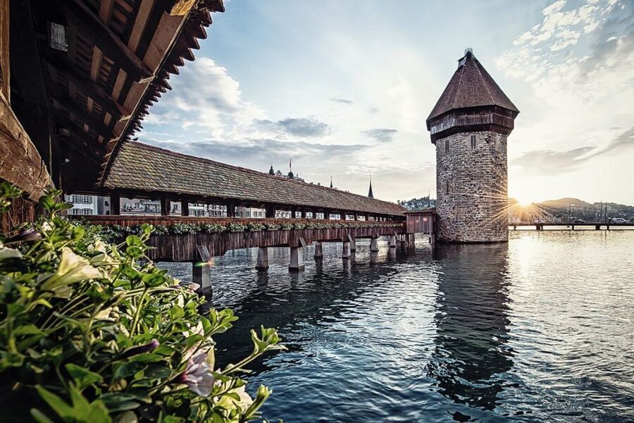 From Zurich: Day Trip to Lucerne with Optional Yacht Cruise - Your Lucerne orientation starts with four useful landmarks