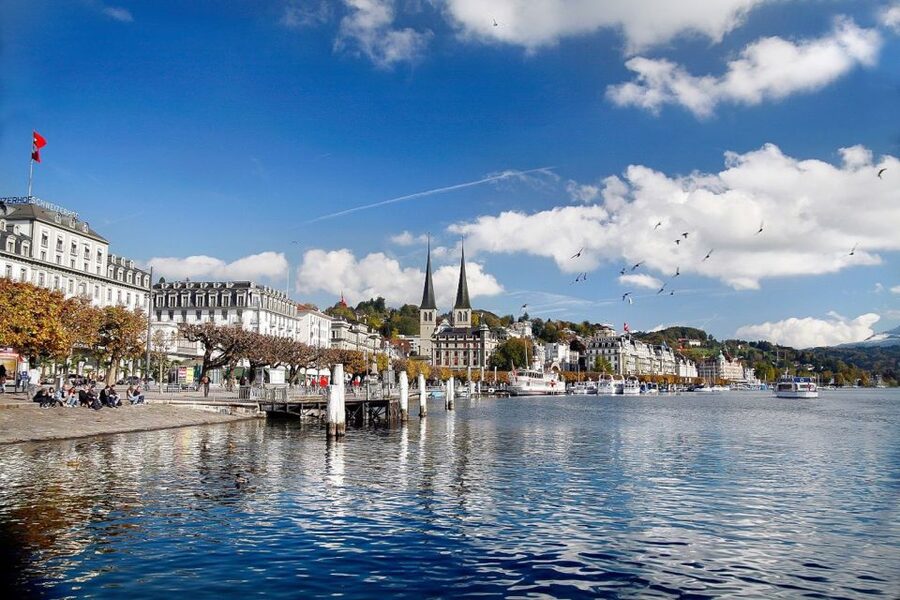 From Zurich: Day Trip to Lucerne with Optional Yacht Cruise - Add the yacht cruise if you want a slower view of the city