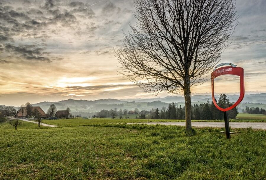 From Zurich/Lucerne: Berne Capital and Countryside Day-Trip - Lunch and free time in the capital