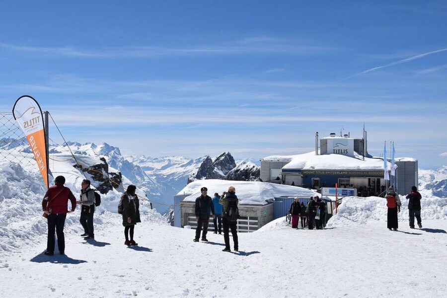 From Zurich: Mount Titlis Daytrip & first time Ski Adventure - From Zurich to Lucerne by coach