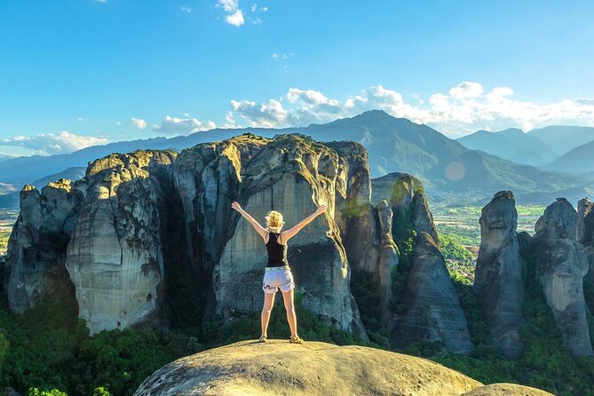 Full-Day Trip to Meteora from Thessaloniki - The 8:00 a.m. start in central Thessaloniki