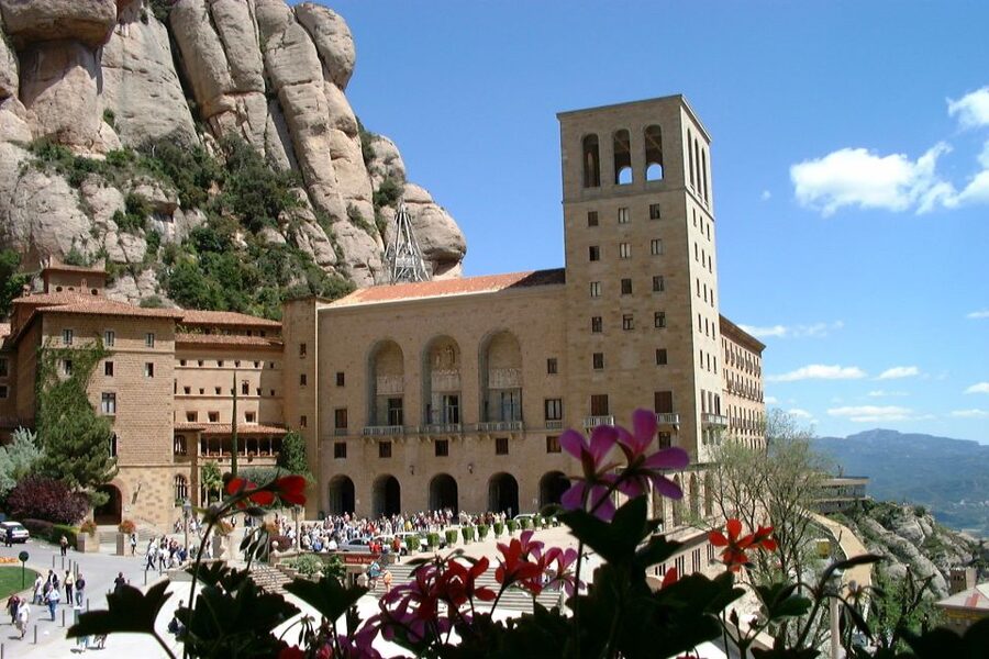 Full-Day Trip to Montserrat: Mountain-Top Monastery - Seeing La Moreneta, the Black Madonna