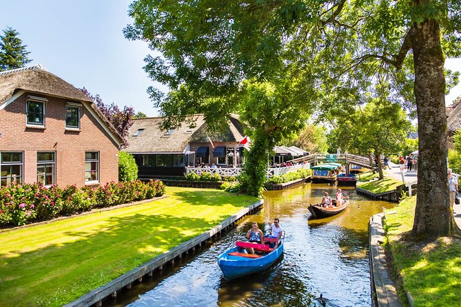 Giethoorn Day Trip from Amsterdam with Boat Trip - Four hours to eat and explore