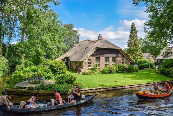Giethoorn Day Trip from Amsterdam With Cruise and Cheeseplatter - The 10:00 a.m. departure and coach ride