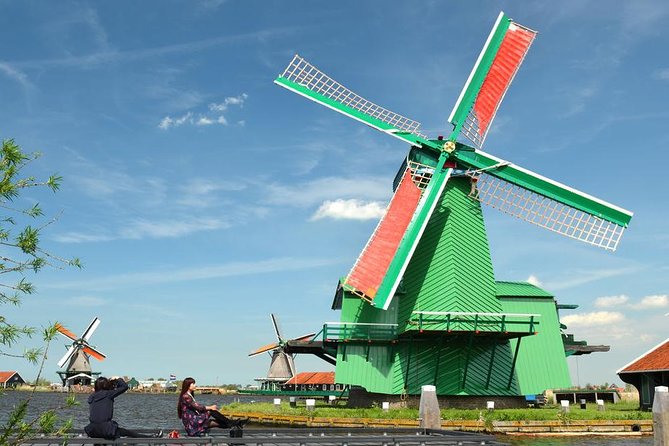 Giethoorn, Zaanse Schans Windmills Guided Day Trip from Amsterdam - Leaving Amsterdam for Dutch countryside