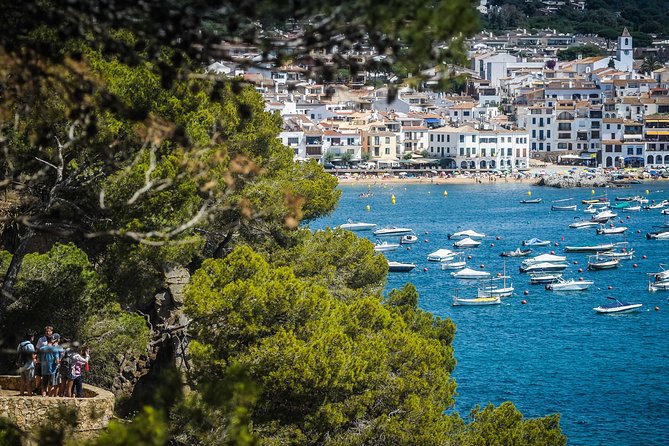 Girona and Costa Brava Private Day Trip from Barcelona - Lunch and free time in Calella de Palafrugell