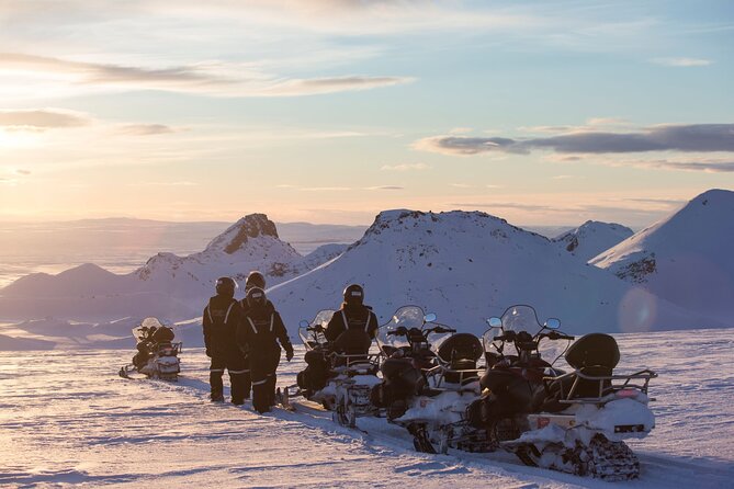 Golden Circle and Glacier Snowmobiling Day Trip from Reykjavik - The coach ride and the rhythm of the day
