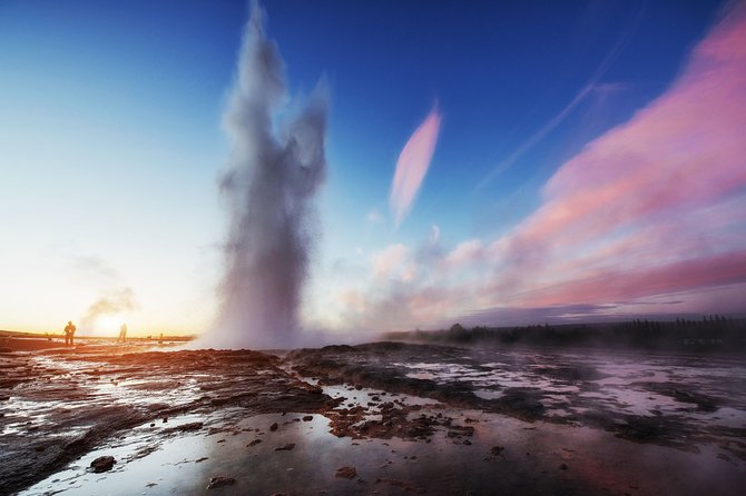 Golden Circle Day Trip with Fridheimar Greenhouse visit from Reykjavik - Guides, Group Size, and the Pace of the Day