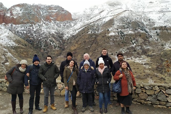Group tour: Khor Virap, Noravank, Areni Winery and Cave - Hin Areni Winery and the lunch decision