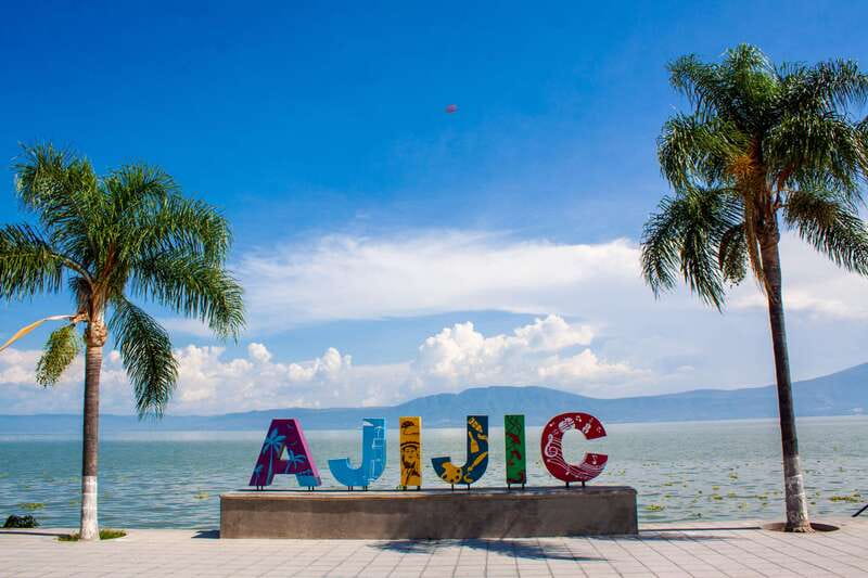 Guadalajara: Lake Chapala and Ajijic Day Trip with Boat Trip - The Lake Chapala boat ride