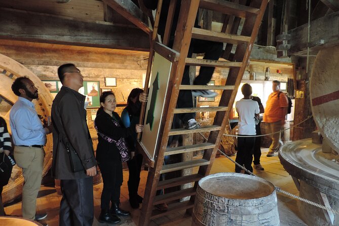 Guided Day Trip - Volendam, Zaanse Schans, Marken & Edam - Marken and the old craft of clog making