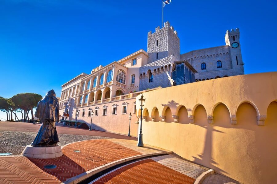 Half Day Trip from Nice to Monaco MC with Guided Walk - The train from Nice to Monaco