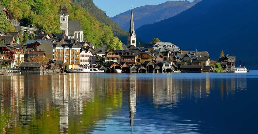 Hallstatt, St. Wolfgang & St. Gilgen Day Trip from Salzburg - Who should book this day trip?