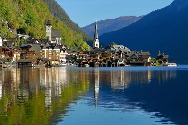 Hallstatt, St. Wolfgang & St. Gilgen Day Trip from Salzburg - St. Gilgen: a ten-minute look at Wolfgangsee