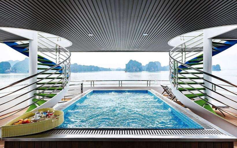 Hanoi: Ha Long Bay Day Trip - Luxury Cruise & Buffet Lunch - Buffet lunch among the limestone islands