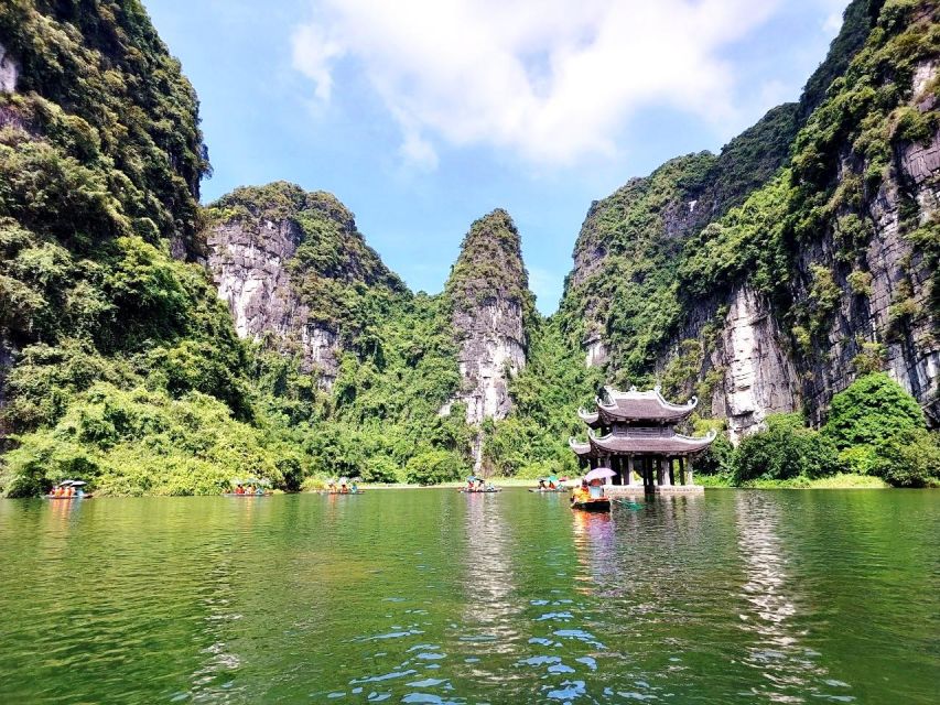 Hanoi: Hoa Lu, Trang An, and Mua Cave Full-Day Trip - Cruising through Trang An by boat
