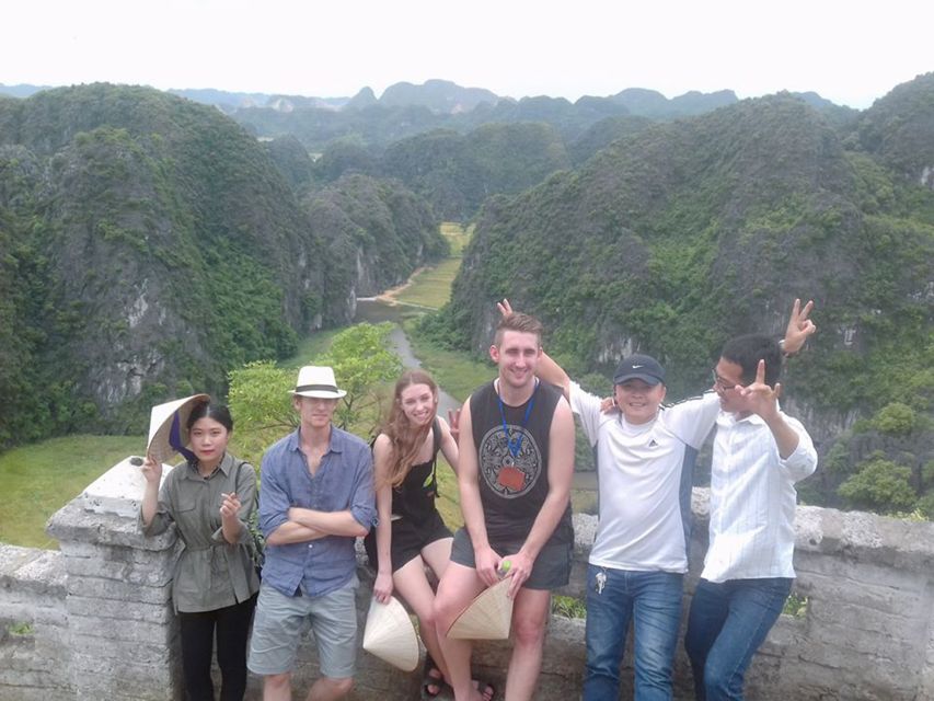 Hanoi: Hoa Lu, Trang An Caves & Mua Cave Day Trip and Lunch - Climbing Mua Cave’s 400 to 500 steps