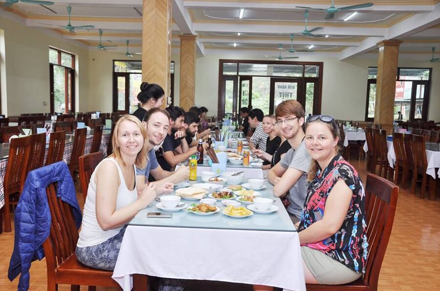 Hanoi: Hoa Lu, Trang An Caves & Mua Cave Day Trip and Lunch - Transport, group size, and the long return to Hanoi