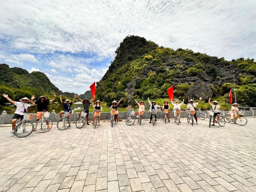 Hanoi: Ninh Binh, Hoa Lu, Tam Coc and Mua Cave Day Trip - Key points at a glance