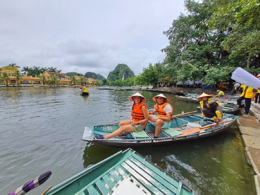 Hanoi: Ninh Binh, Hoa Lu, Tam Coc and Mua Cave Day Trip - Guides, pacing, and group comfort