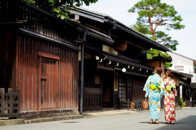 Hida Takayama, Shirakawa-go+Observatory|Day Trip from Nagoya - Takayama’s old town in 2.5 hours