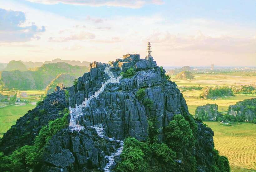 Hoa Lu, Tam Coc, & Mua Cave Day Trip with Lunch & Limousine - A regional buffet lunch in Ninh Binh