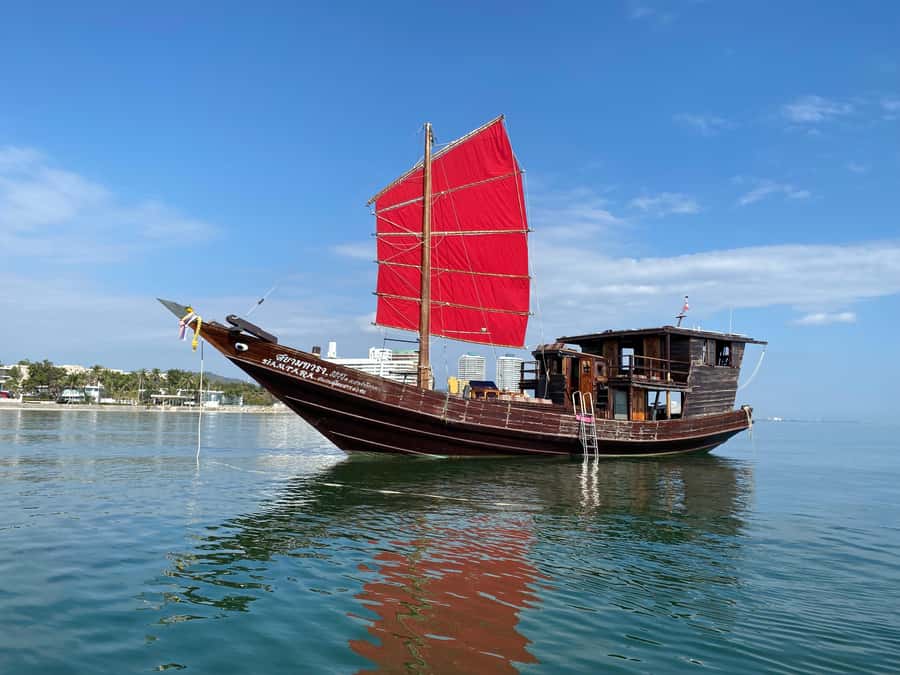 Hua Hin: Full-Day Trip to Sam Roi Yot by Sail Boat - A pirate ship with room to breathe