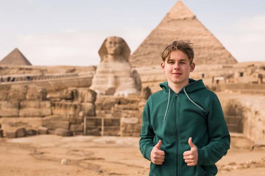 Hurghada: Cairo Pyramids, Sphinx & Egyptian Museum Day Trip - Egyptian Museum: ancient objects after the open-air monuments