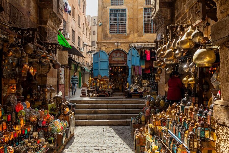 Hurghada Day Trip to Giza Pyramids, Sphinx, Museum and lunch - Who should book this experience?