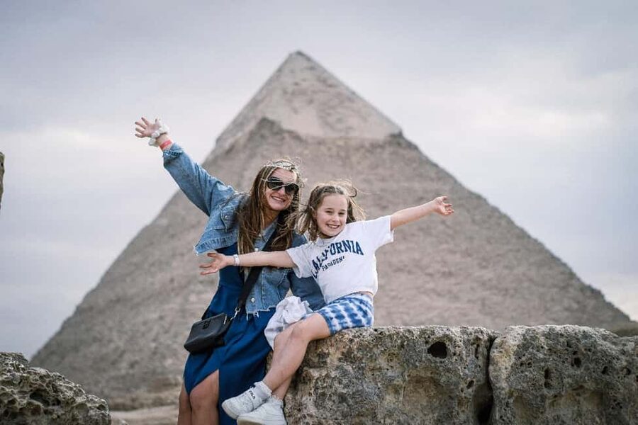 Hurghada: Full-Day Trip to Cairo by Plane - The Egyptian Museum and its famous treasures