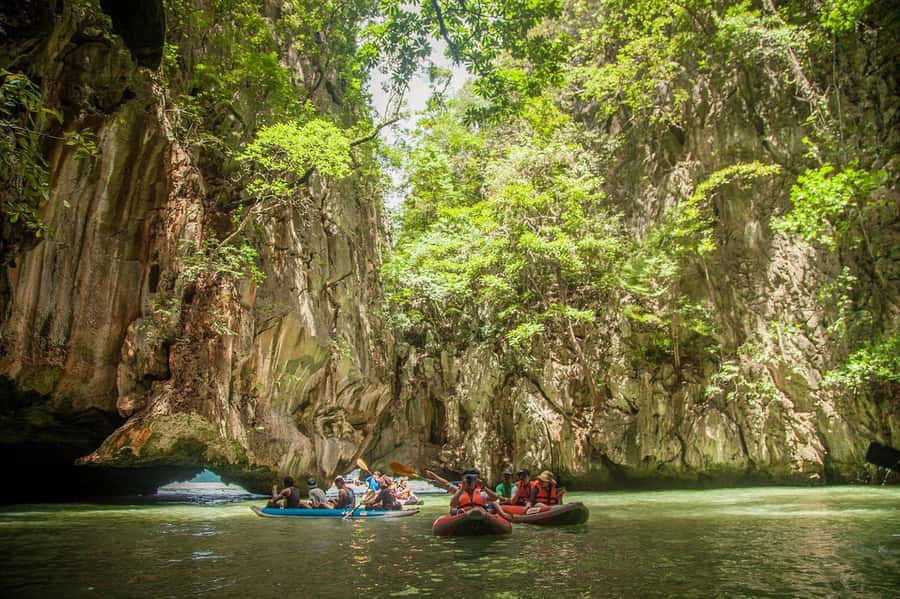 Khao Lak: James Bond and Khai Islands Day Trip by Speedboat - Lunch and local life on Panyi Island