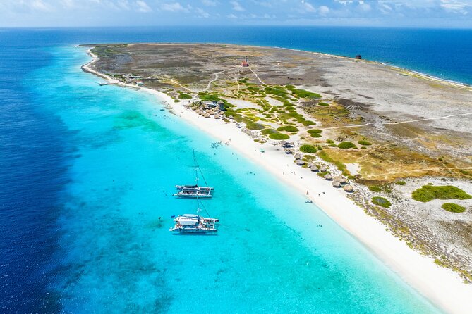 Klein Curacao Day Trip with Premium Open Bar and BBQ-Lunch - The day in five useful facts