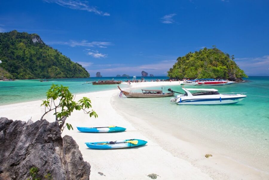 Krabi: 4 Islands Day Trip by Speedboat Including Lunch Box - Poda Island, lunch and the longest break