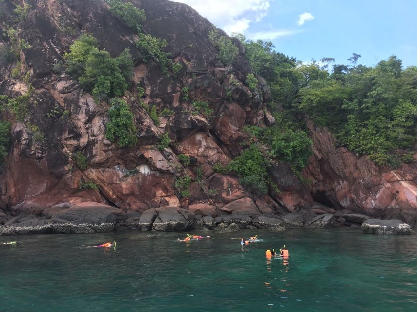 Krabi: Hong Islands Day Trip by Speedboat with Lunch - Hong Lagoon and the limestone passage