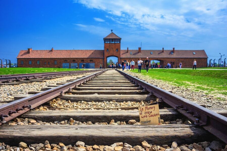 Krakow: Auschwitz-Birkenau and Wieliczka Salt Mine Day Trip - Is the Auschwitz and Wieliczka combination worth it?