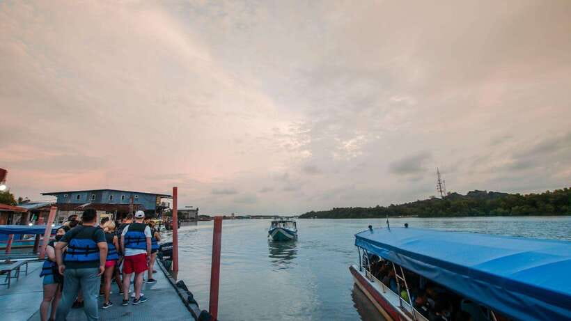 Kuala Lumpur: City Sights, Batu Caves and Fireflies Day Trip - The firefly boat ride after sunset