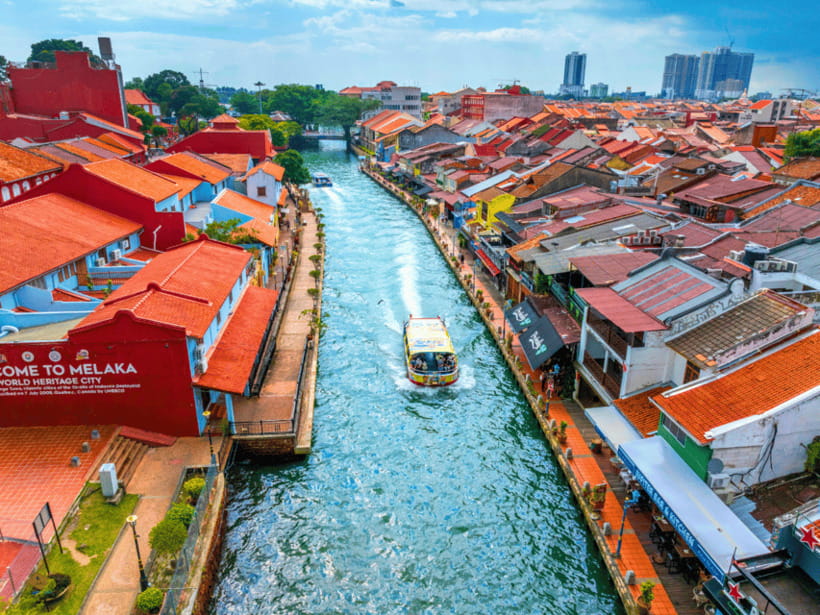 Kuala Lumpur: Malacca Day Trip with River Cruise and Lunch - Dutch Square and the old church